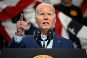  Tổng thống Biden &quot;đang giải quyết&quot; vấn đề quan trọng cho Ukraine