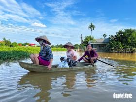 Vở, ba lô, đồ dùng học tập đến với học sinh vùng lũ Yên Bái