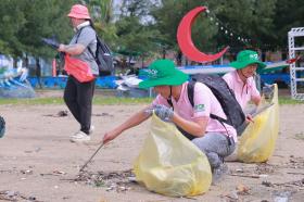 C.P. Việt Nam tham gia làm sạch bờ biển Phước Hưng  第4张