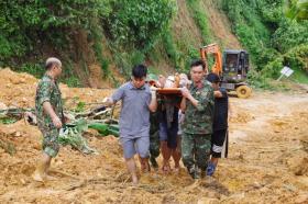  Sư đoàn Lam Sơn giúp đồng bào Thái Nguyên khắc phục hậu quả mưa lũ, sạt lở 第5张