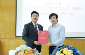 NSND Quốc Hưng nhận Quyết định làm Phó Giám đốc phụ trách Học viện Âm nhạc