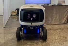 Dàn robot du lịch Đà Nẵng hoạt náo tại Diễn đàn công nghệ ngành khách sạn