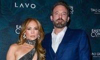  Chiếc váy báo thù táo bạo của Jennifer Lopez 第10张