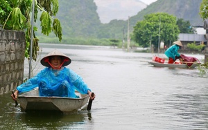 Vượt núi, băng rừng mang phần quà đầu tiên đến với người dân Y Tý