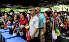 Ngon lành bữa sáng tặng bệnh nhân khó khăn  第11张