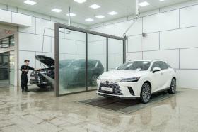  Đi xe sang, bảo dưỡng không tốn kém: Điều tưởng phi lý mà Lexus làm được 