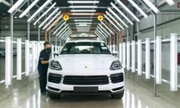  Ông chủ Facebook độ Porsche Cayenne tặng vợ 