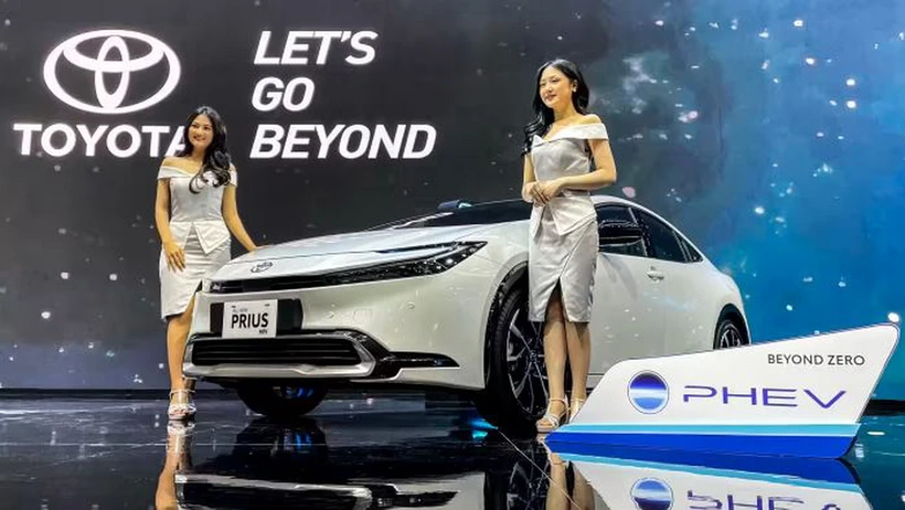  Toyota trình làng nhiều mẫu xe hybrid mới nhất tại Indonesia 