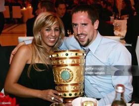 Franck Ribery: Suýt đi tù vì “gà móng đỏ”, rủ em vợ tham gia tiệc sex